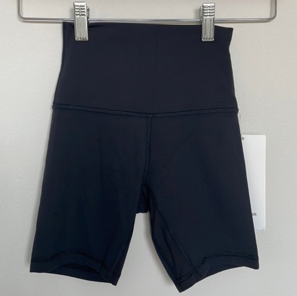 NWT 🍋 Lululemon 🍋 Align Short Black Size 2